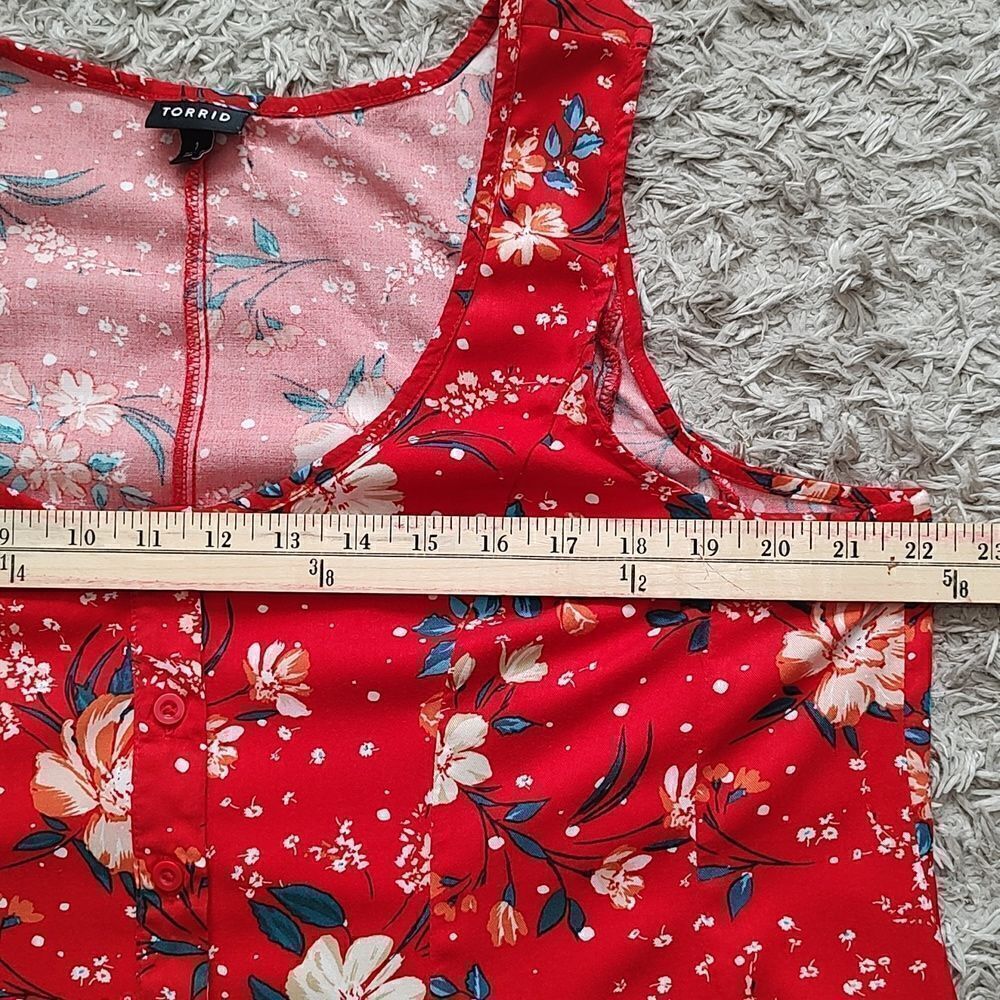 Torrid Challis Button Front Fit and Flare Tank Adjustable Straps Red Floral Sz 1 - Picture 7 of 7